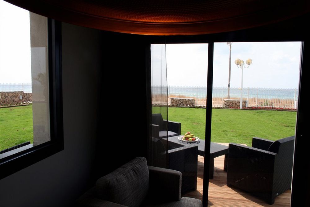 Jacob Sea Life Nahariya Hotel Bagian luar foto